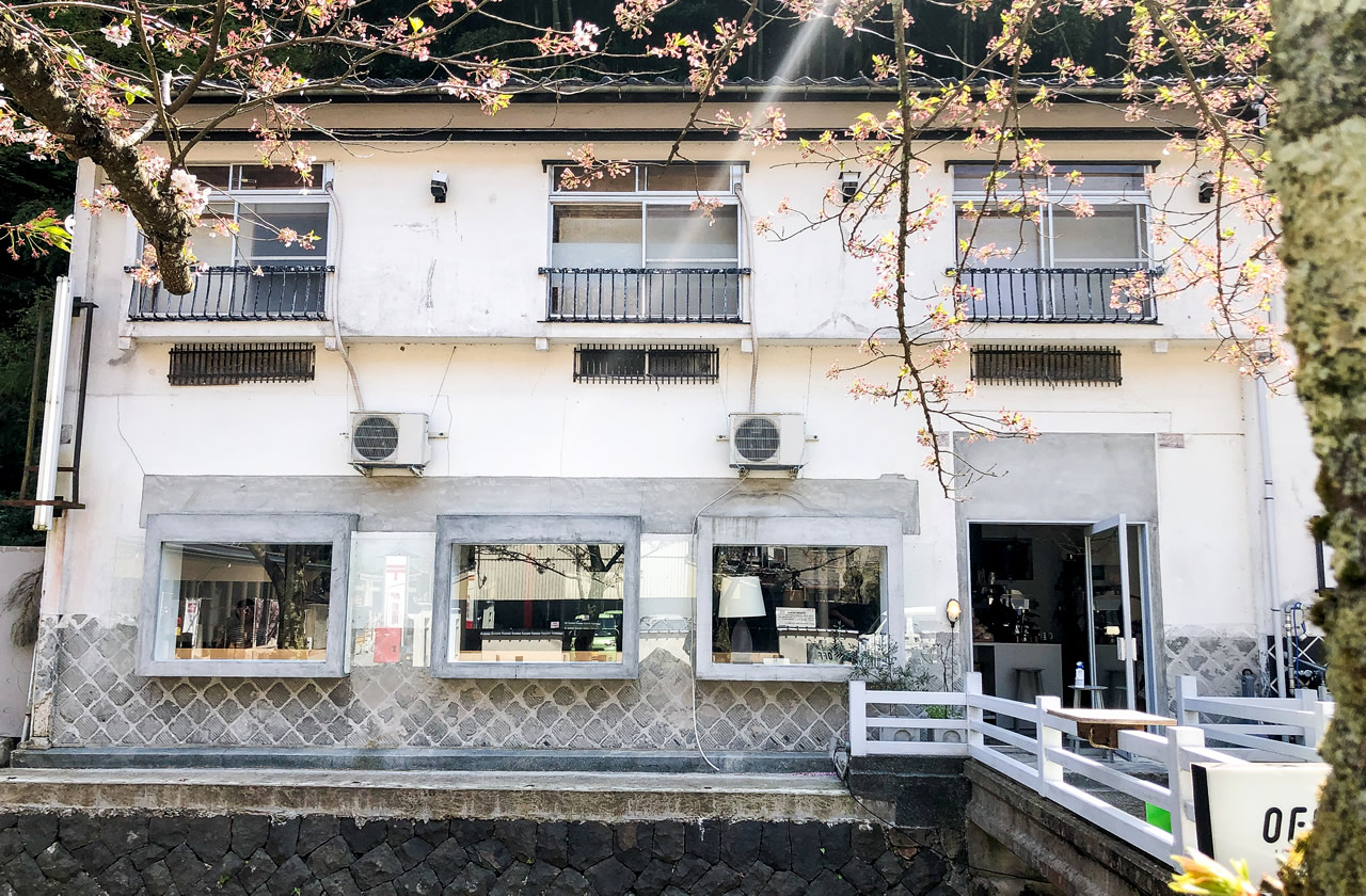 城崎温泉のおしゃれなカフェ Off Kinosaki のハンバーガーでランチタイム モグログ