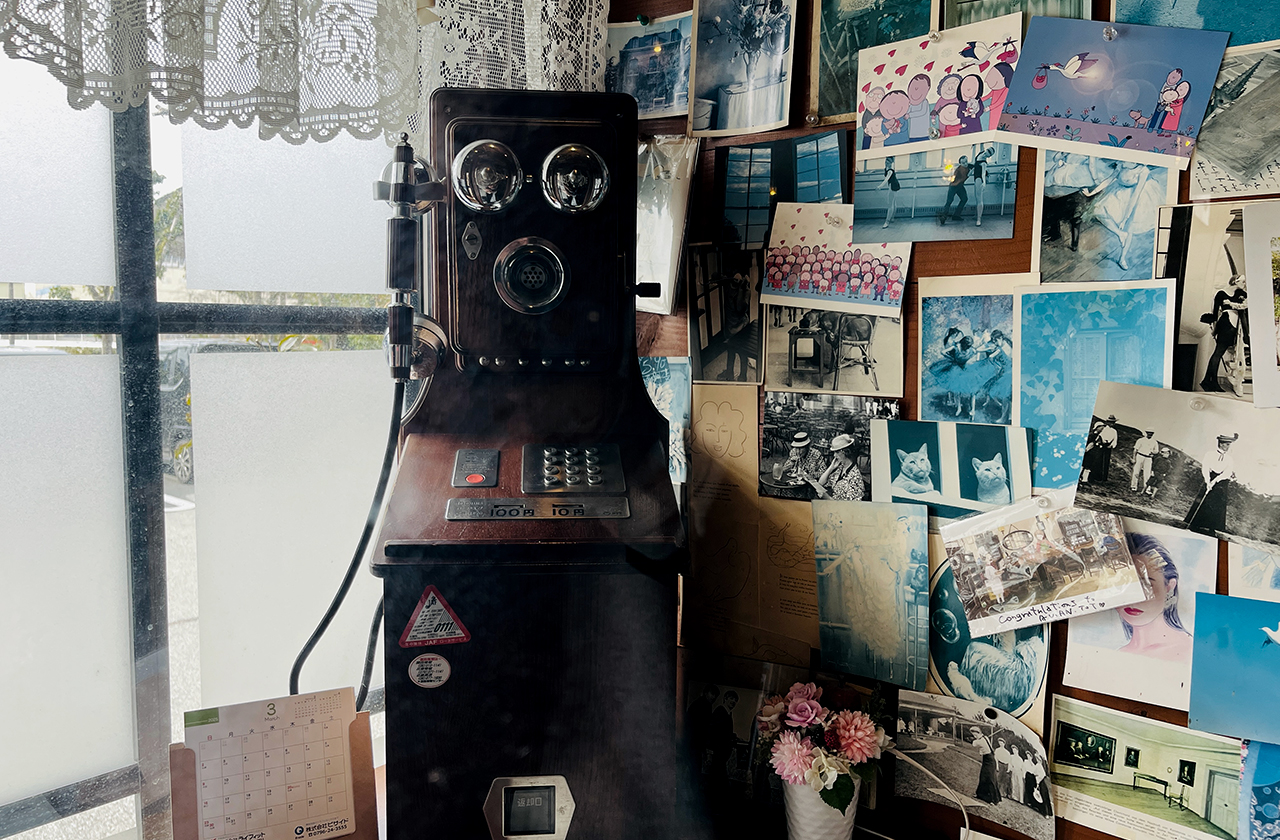 TEA ROOM AVIAN・TOT(アヴィアントット)店内