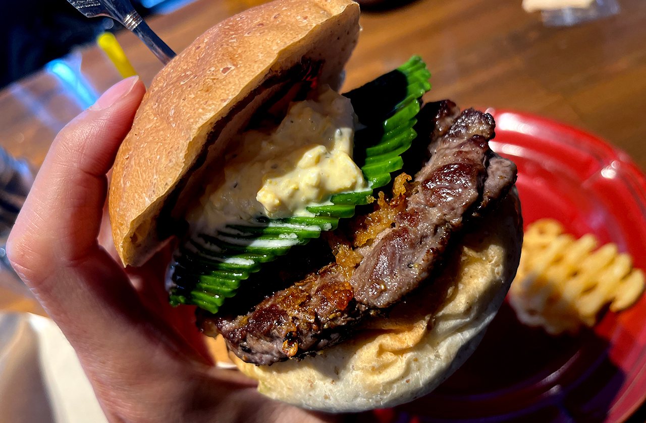 AK CAFE アボカドバーガー