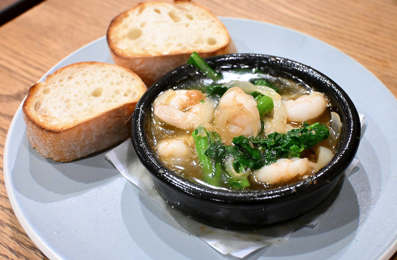trattorìa ORBEE 季節の魚介アヒージョ